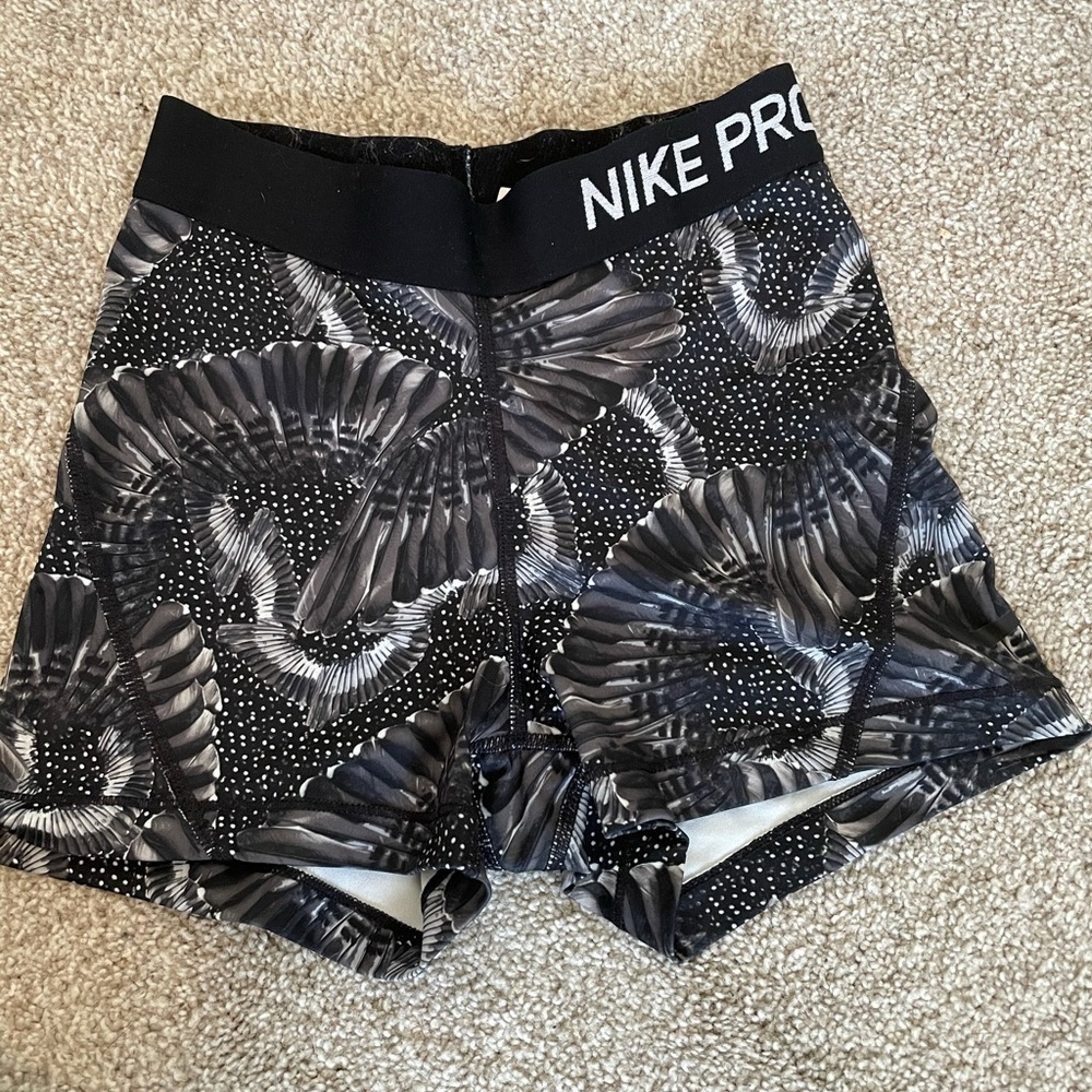SOLD !!! Nike pro shorts